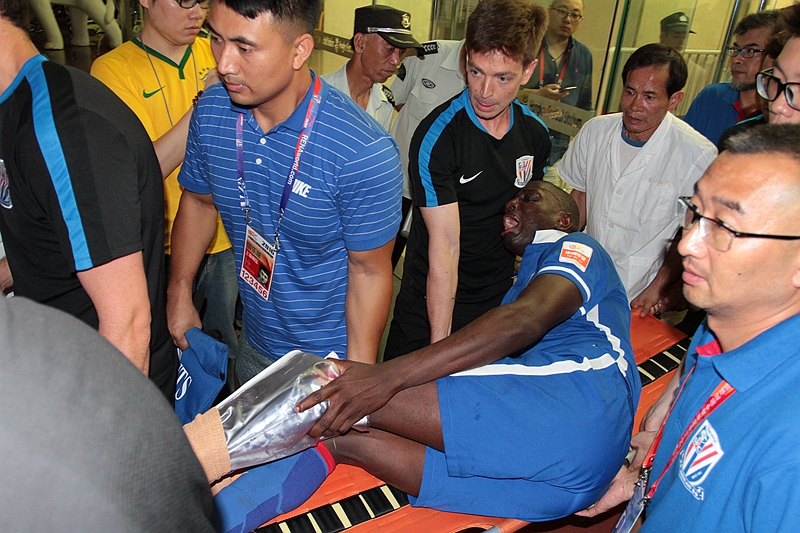 巴索戈申花贴吧(巴索戈申花贴吧)(登巴巴断腿视频) - 三甲体育