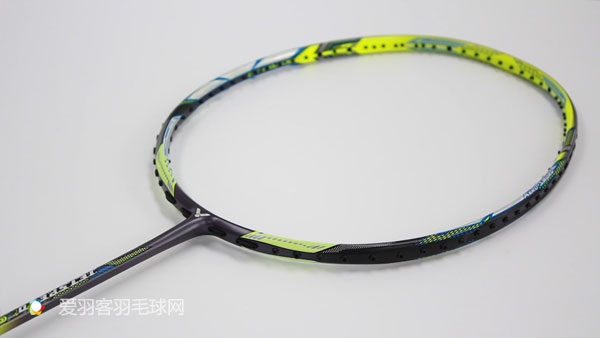 维克多高端羽毛球拍推荐(极速致胜、唯快不破—VICTOR 极速12评测)