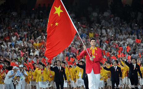 08年中国奥运开幕式旗手是谁(八届奥运会开幕式中国旗手，刘玉栋姚明各两次，易建联能蝉联吗？)