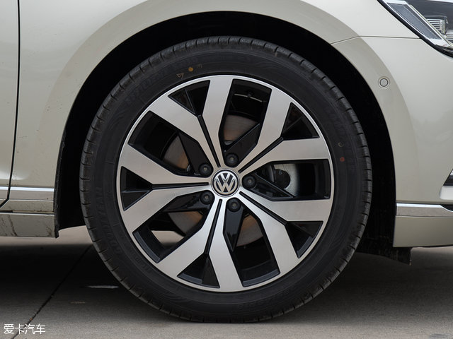 推330TSI DSG 豪华型 迈腾全系购车手册