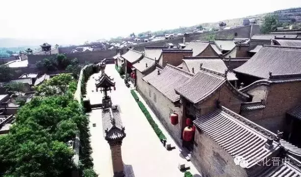 王家大院，一直由县府开发和运营