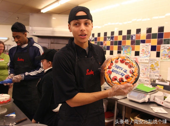 nba有哪些娃娃脸明星(NBA五大娃娃脸：个个皆大牌，一人颜值逆天，第一毫无悬念)