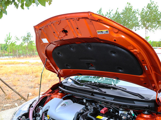 年轻的心由我守护 试驾新YARiS L致炫