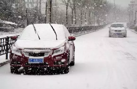 这么拉手刹？再不改车子准报废！
