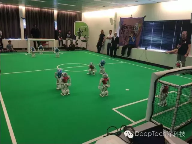 机器人世界杯进球(机器人世界杯20周年，复杂系统如何应对突发情况？)