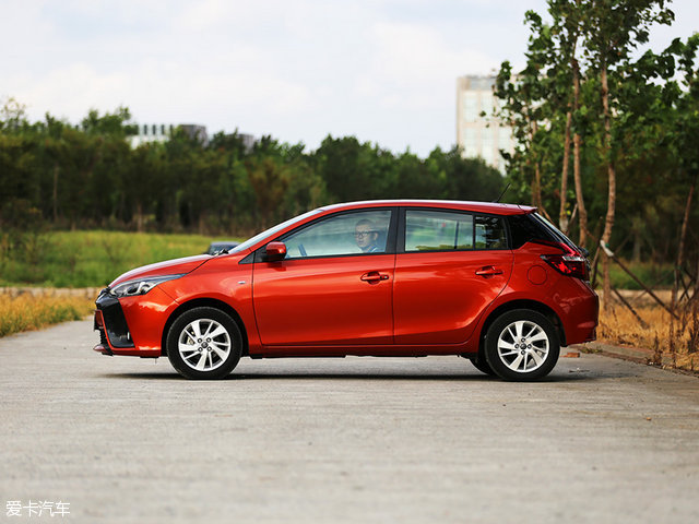 年轻的心由我守护 试驾新YARiS L致炫