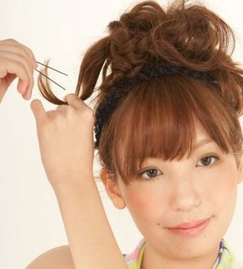 花朵式花苞头扎法图解,给你带去清新迷人的气息!