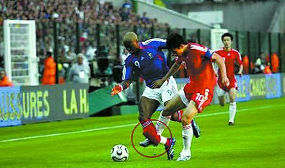 欧文06世界杯断腿(捋一捋为国效力中招受伤的球星，两次断腿的西塞入围)