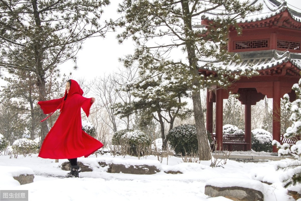 2019下雪寒冬关心问候祝福句子，晴天适合相见，雪天适合思念