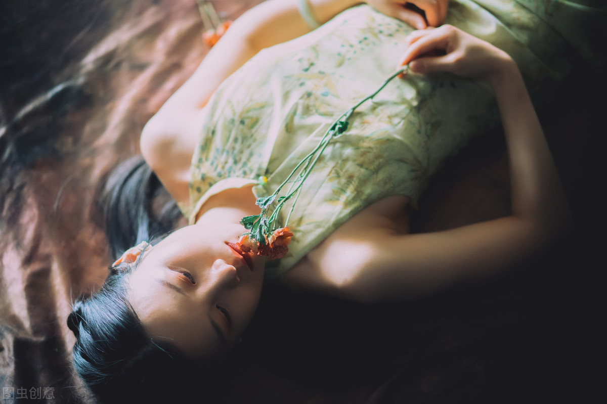 “女性自慰比例为70%”：女性自我愉悦，一个讳莫如深的话题