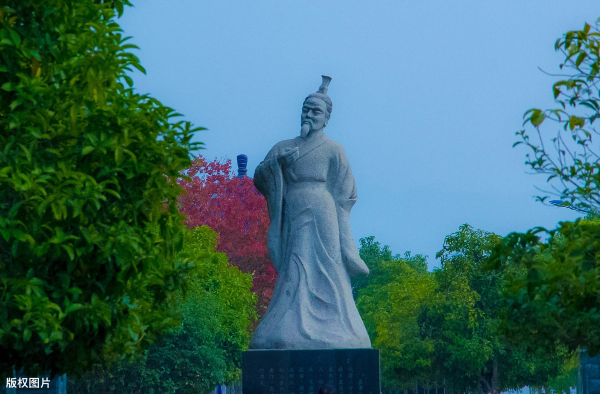 日月忽其不淹兮春与秋其代序（日月忽其不淹兮春与秋其代序惟草木之零落兮）