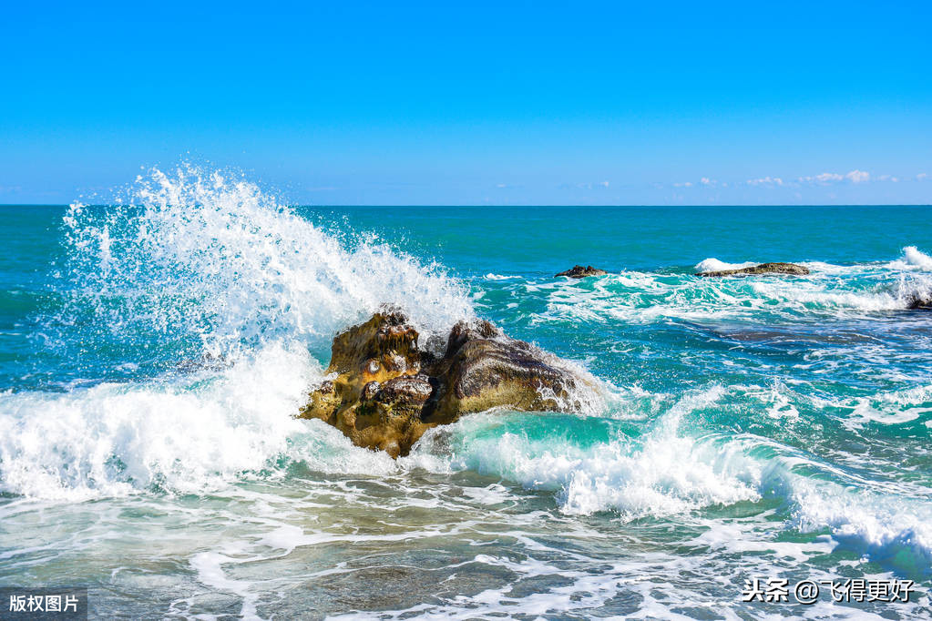 人生就是一朵浪花，后浪推前浪，前浪奔向更远方