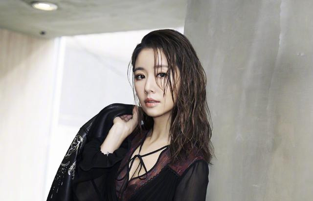 拯救发量少、细软塌！台湾美发大神吴依霖推荐：10秒发丝变蓬松