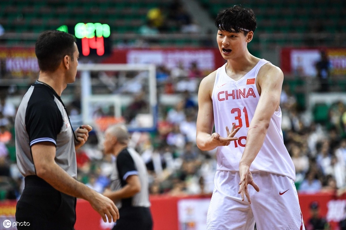 王哲林为什么参加nba选秀(福建男篮王哲林的故事？王哲林家庭背景？王哲林赛场内外生活细节)