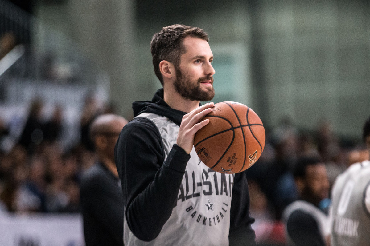 nba爱神为什么叫(NBA球员“爱神”Kevin Love，外表帅气的万人迷)