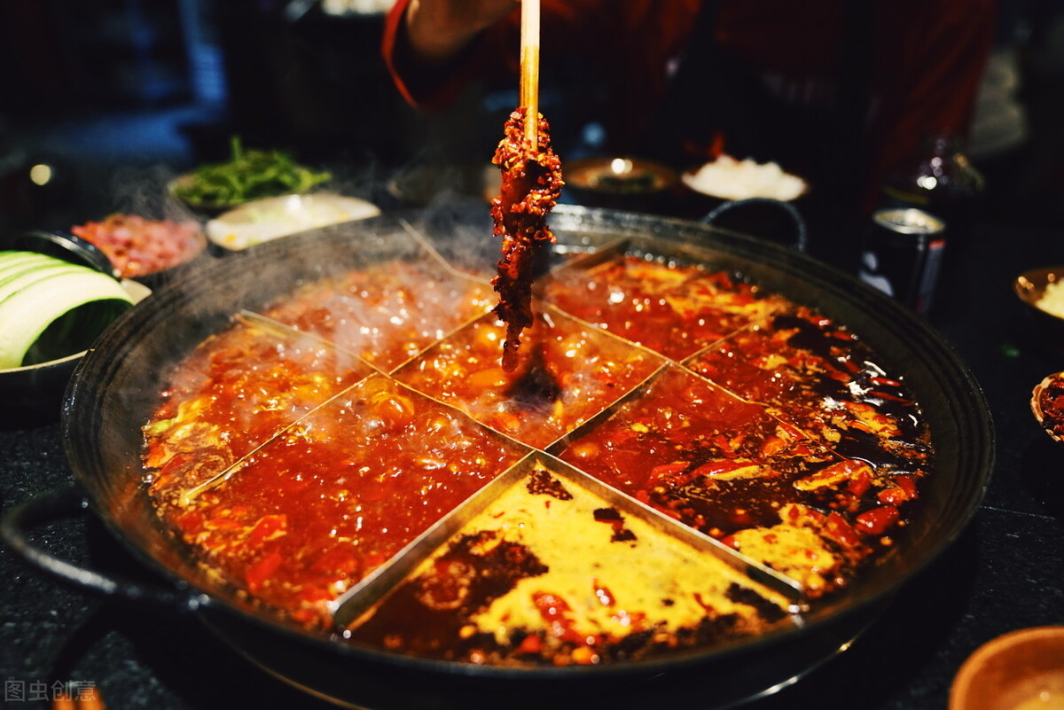 涮锅食材菜单大全（分享10种吃火锅必点的美食）