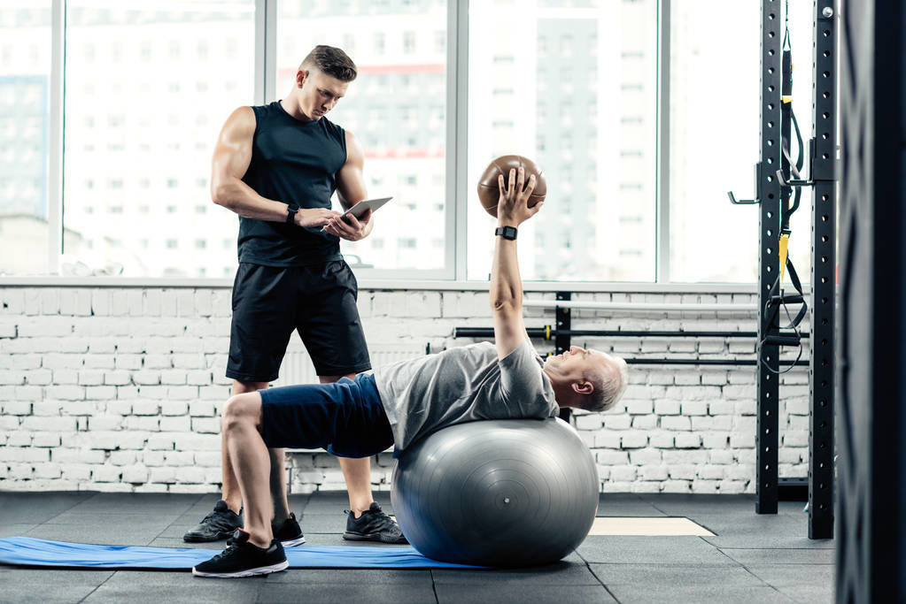 6個核心訓練動作，讓你的身體更直硬，提高運動表現力