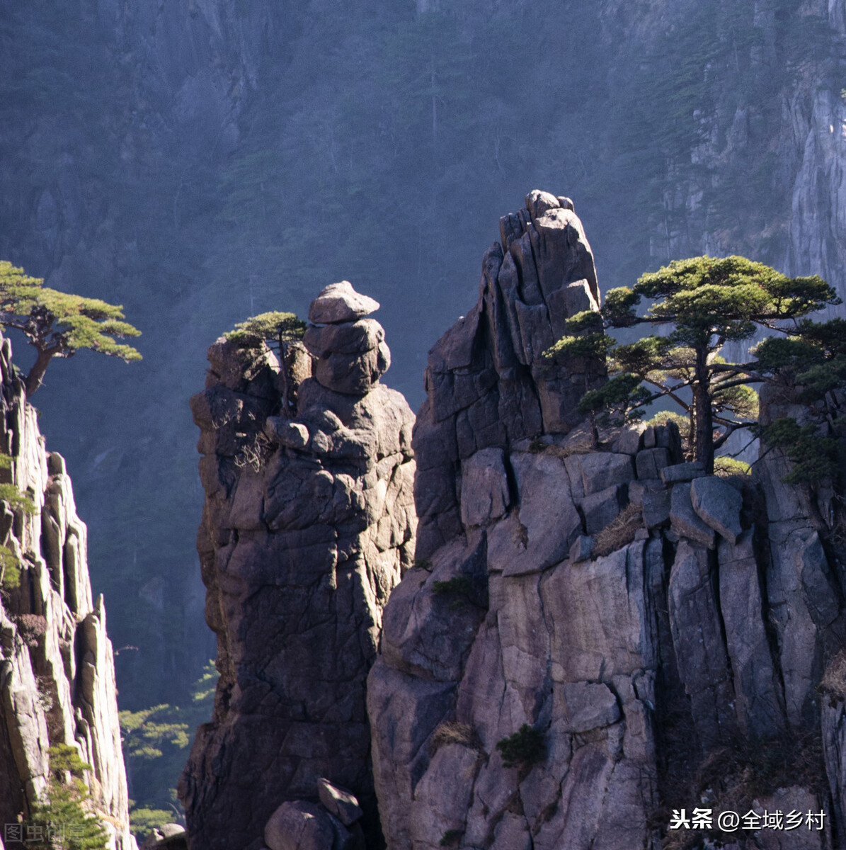 黃山奇石有哪些?從山峰到石頭,動則惟妙惟肖,靜則形神兼備