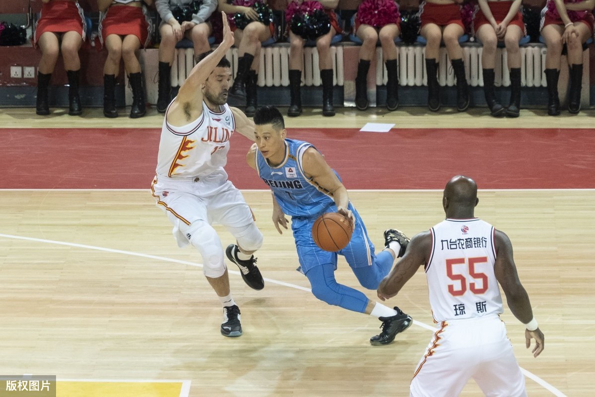 林书豪为什么被nba裁(林书豪当年在联盟中实力很强，但是过了林疯狂时期，又因何被裁掉)