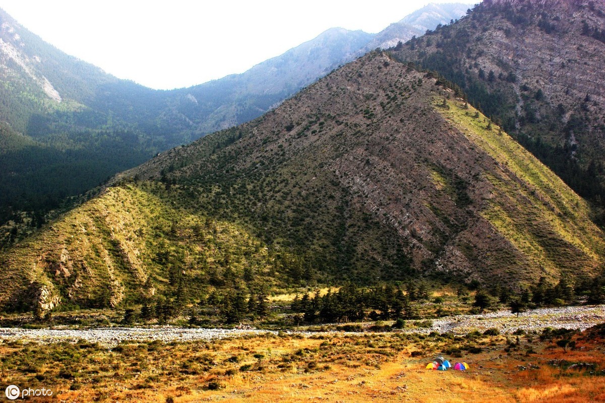 去了贺兰山你才知道，原来一座山有这么多的故事和传说