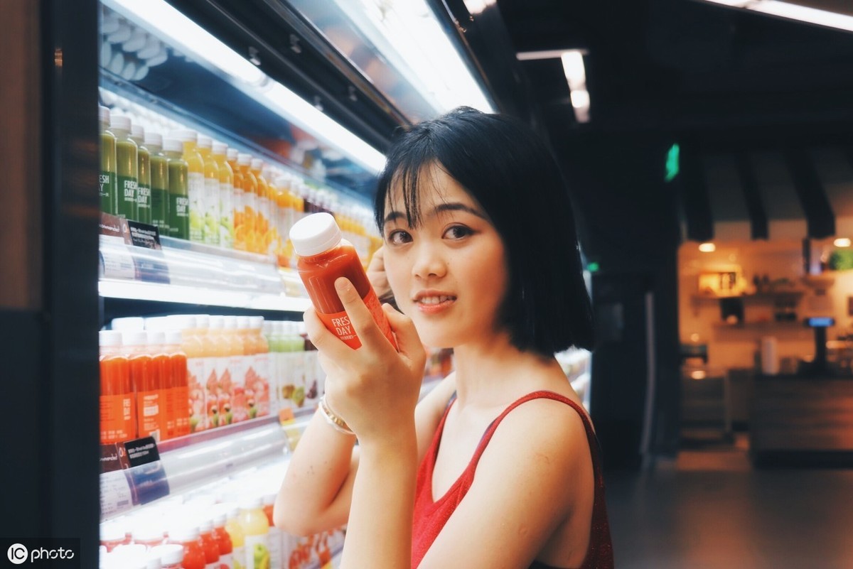 经典语句：感君一回顾，使我思君朝与暮