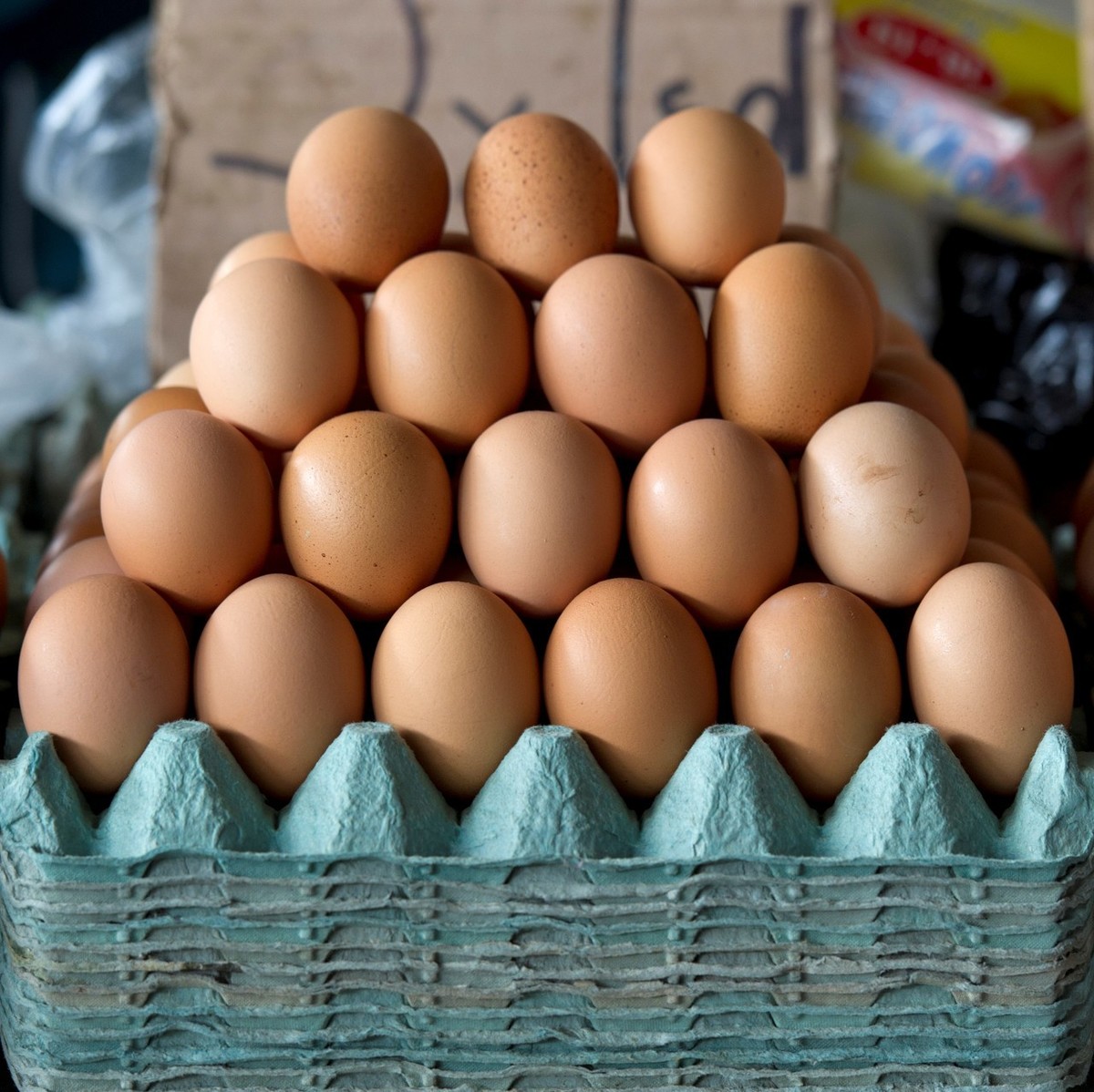 最近的鸡蛋价格也太稳定了，啥时候上涨？附3月17日鸡蛋价格，稳