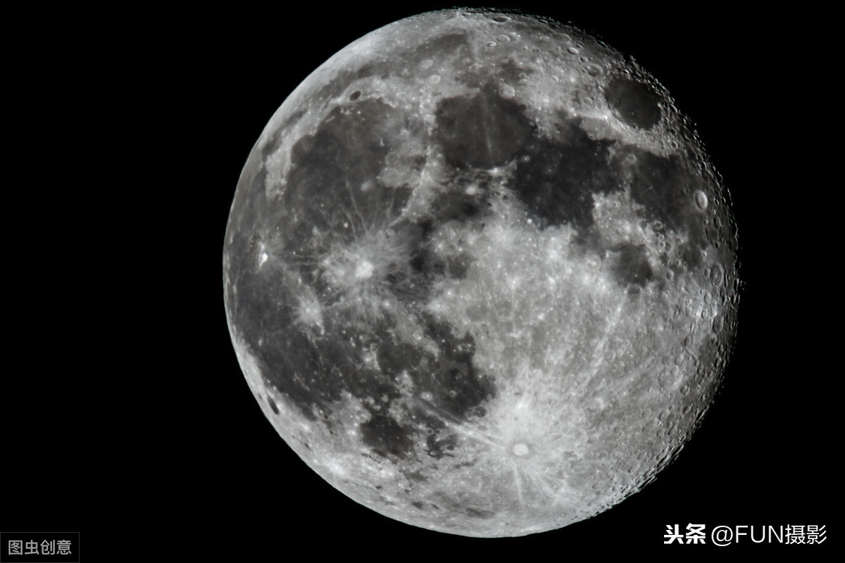 中秋圆月这样拍让你的照片更有氛围，月亮拍摄技巧与参数设置篇