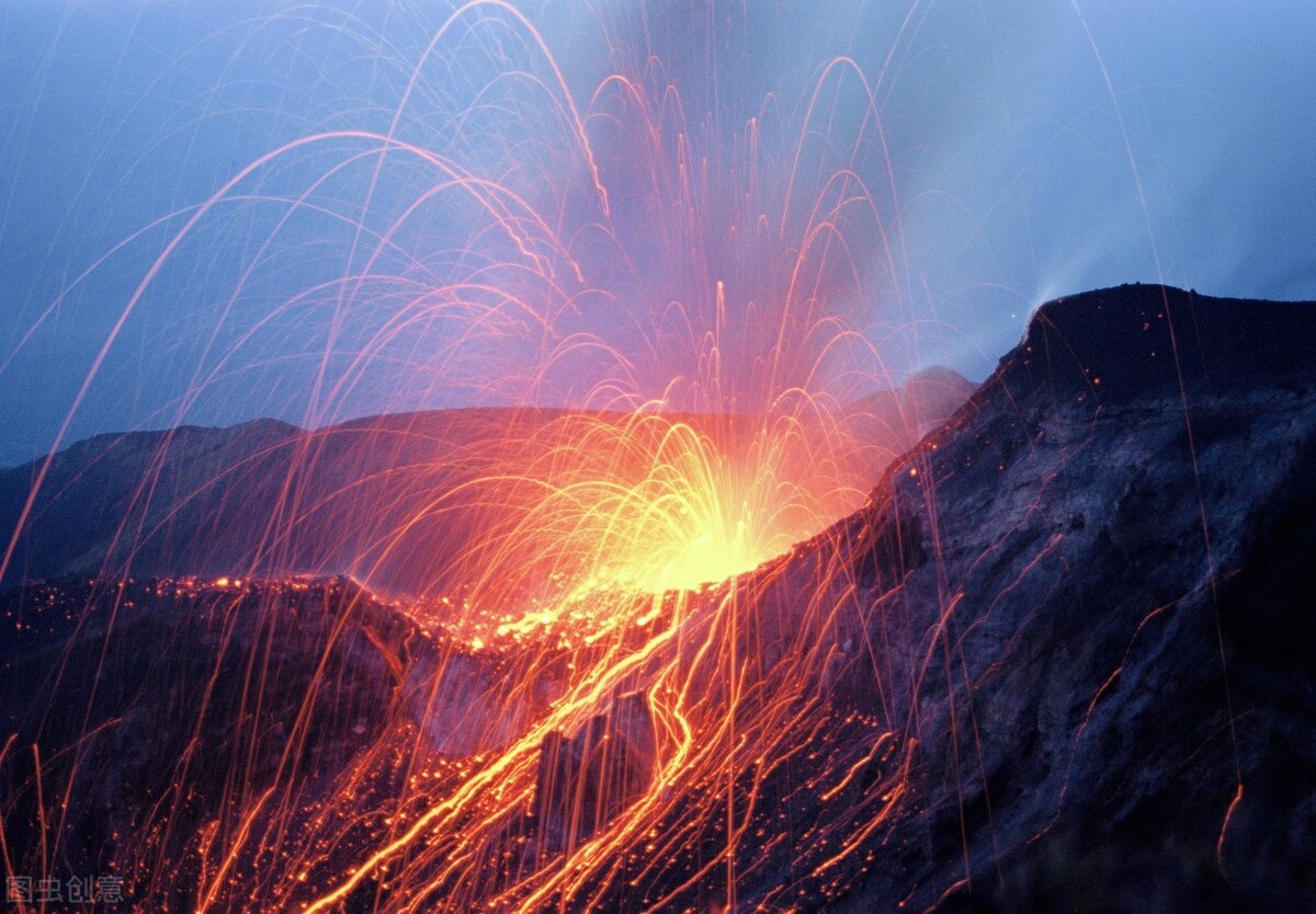 火山爆发的原因,火山爆发的原因是什么引起的
