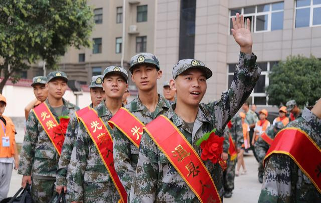 大学生当兵和“挂科”有关吗？