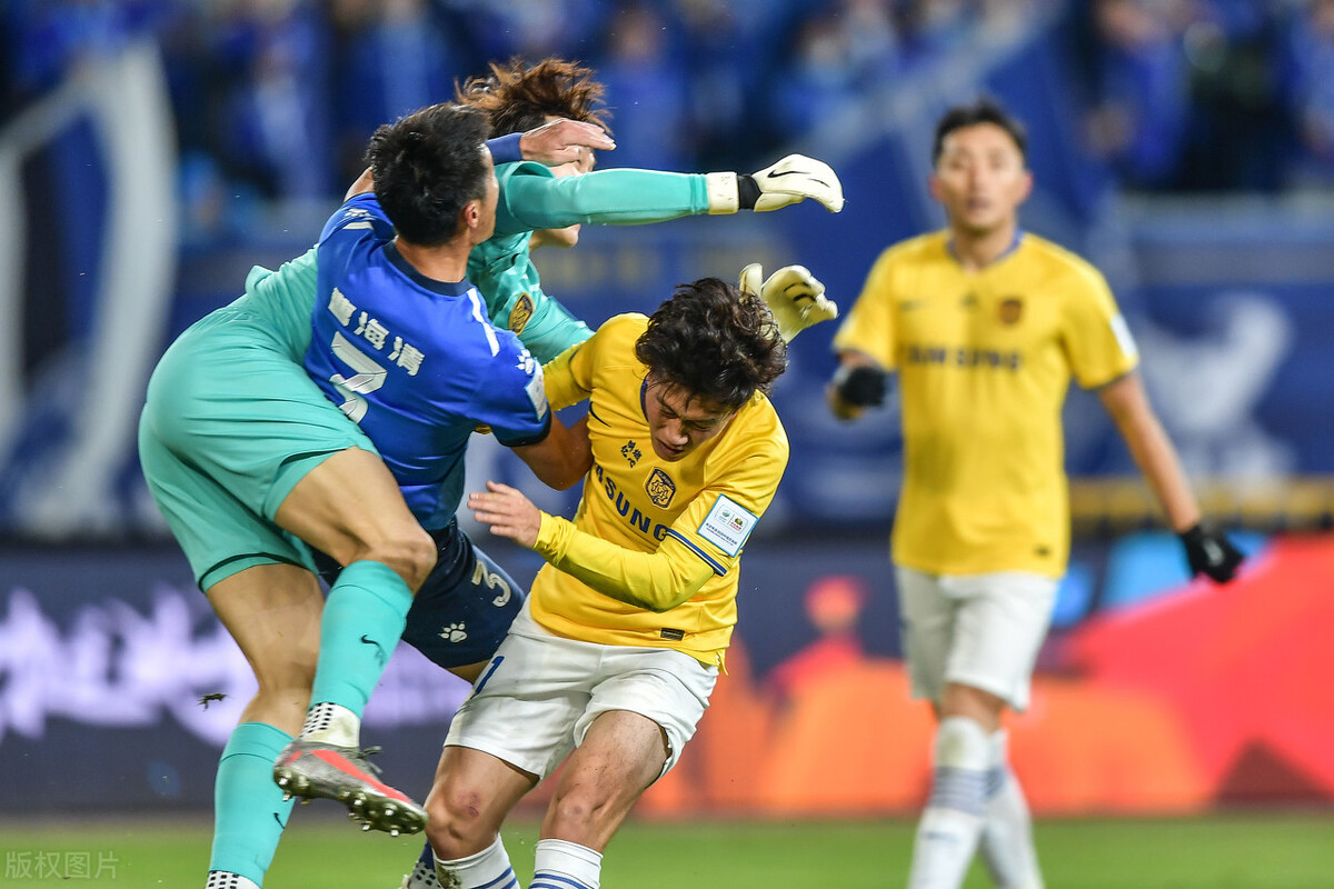 足协杯昆山FCvs江苏苏宁前瞻(江苏德比吴曦张凌峰建功！苏宁2-0昆山进4强，半决赛对垒泰达)