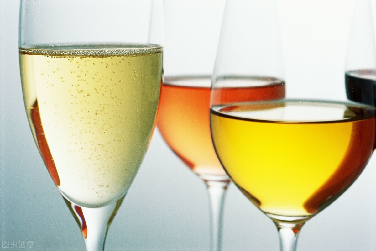 干白葡萄酒和干红葡萄酒的区别（详解干红和干白的区别）