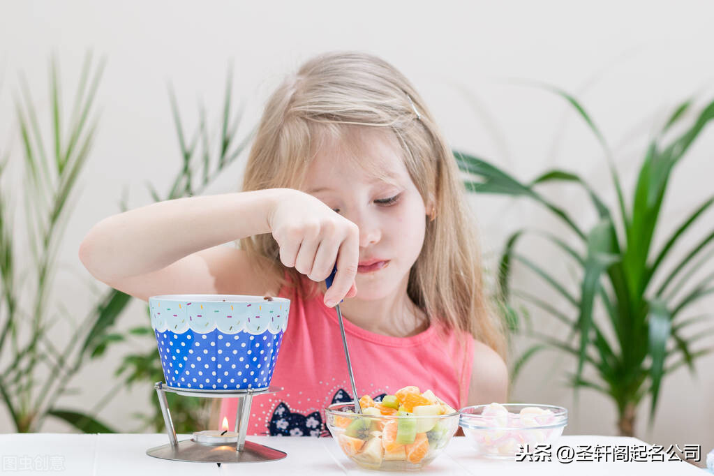 富有诗意的名字女孩（优雅有诗意的女孩起名常用字大全名字大全）