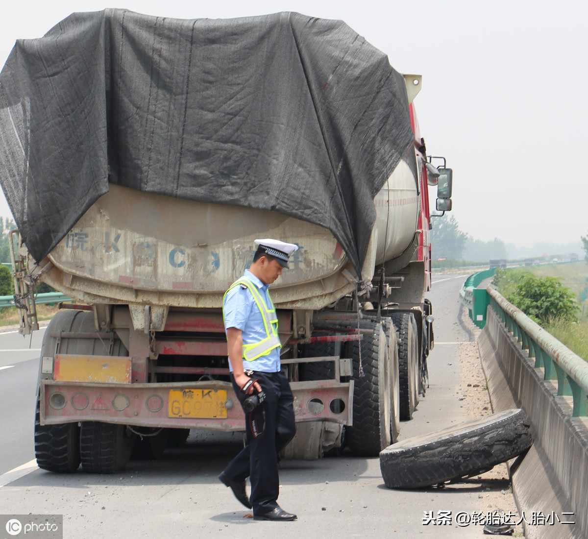 高速公路上轮胎脱落事故频发，如何避免轮胎意外脱落？