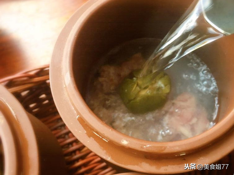 老母亲教我炖橄榄瘦肉汤，秋冬孩子常喝少感冒，润肺止咳有效果