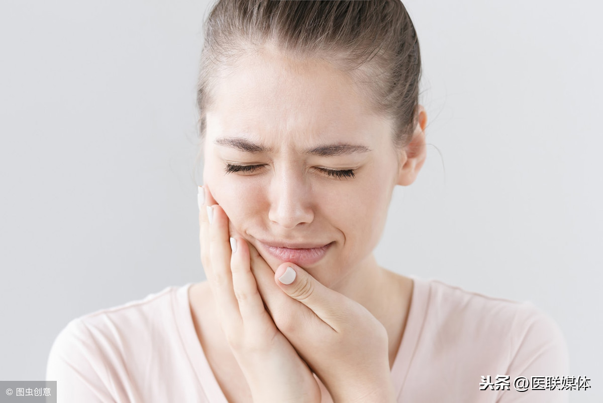 牙疼怎么办一招教你3秒治牙疼，牙疼的原因有哪些？