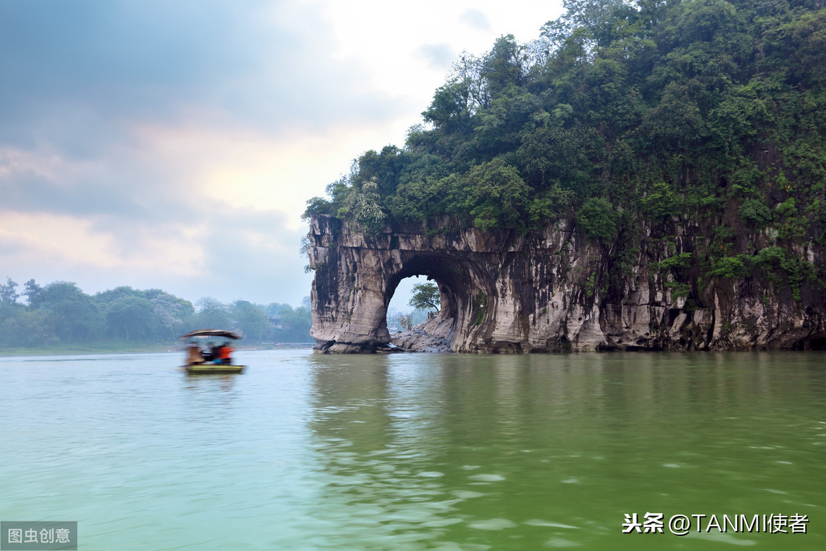 桂林山水甲天下意思图片