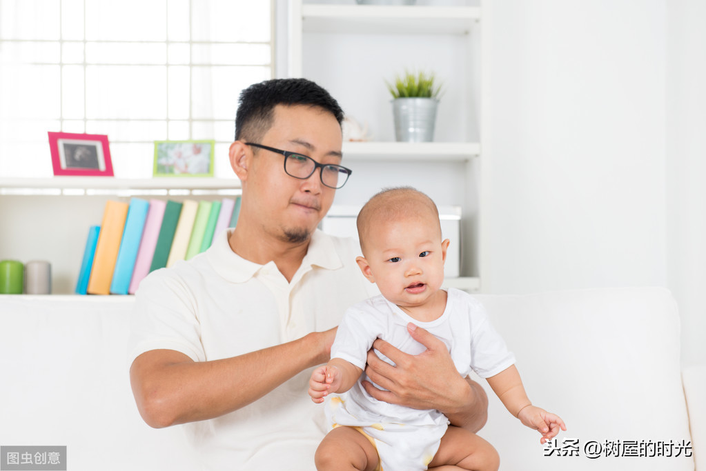 婴儿打嗝如何处理（新生儿打嗝的处理方法）