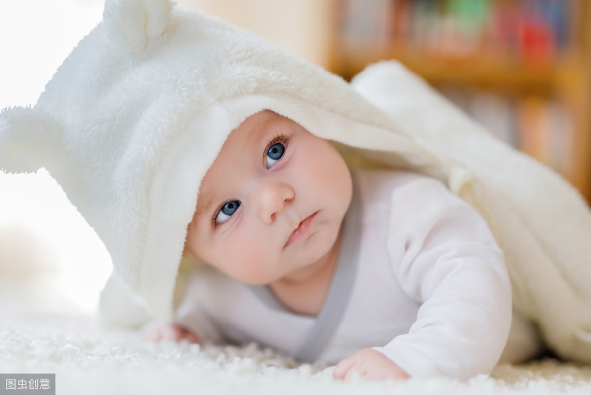 壁纸1280×1024黑白婴儿摄影 在手中熟睡的小婴儿图片壁纸壁纸,爱与纯真-可爱婴儿儿童摄影壁纸壁纸图片-摄影壁纸-摄影图片素材-桌面壁纸