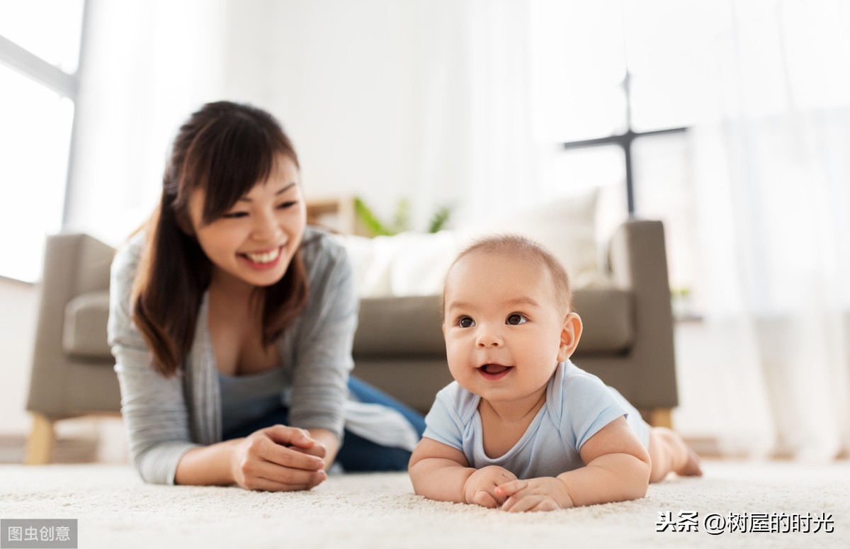 婴儿身上脱皮是怎么回事（宝妈发现月子里的宝宝身上脱皮）