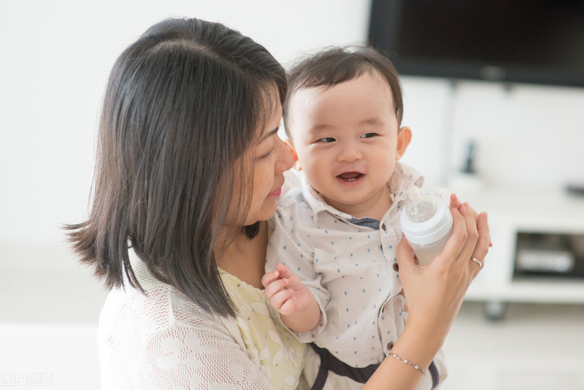 新生儿总是打嗝怎么办？如何预防打嗝和解决方法父母要知道