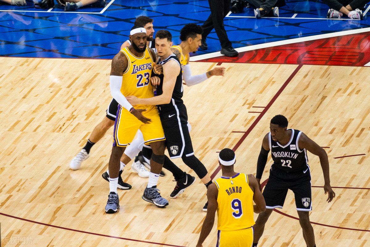 nba球队为什么叫复数(当你给自己的球队取名，一定要用复数！男孩子必看)