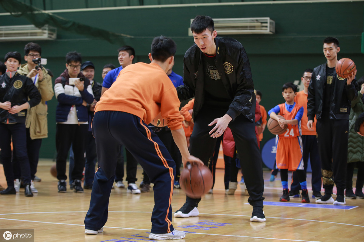 cba周琦为什么不能立足(为什么身高臂长的周琦难以在NBA立足？主要有这2个原因)