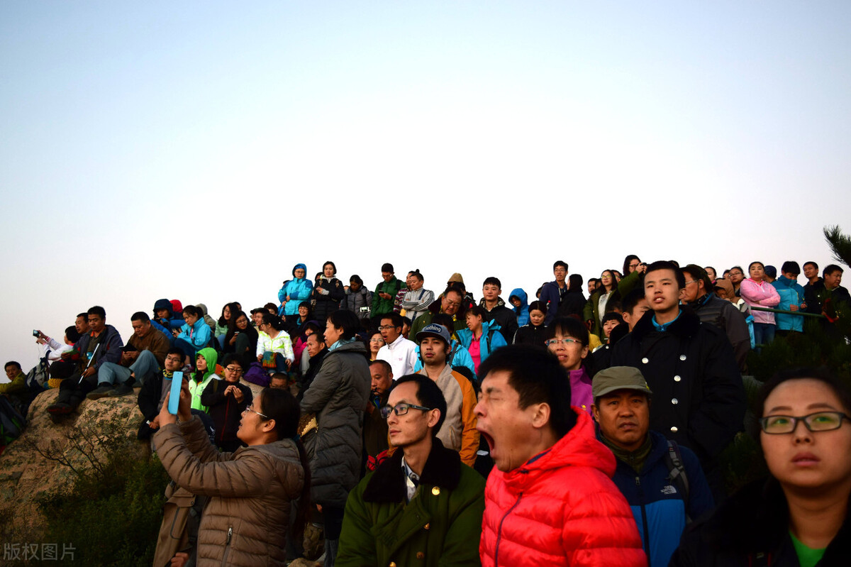 每年爬泰山死多少人（每年爬泰山死多少人华山）-第5张图片-昕阳网