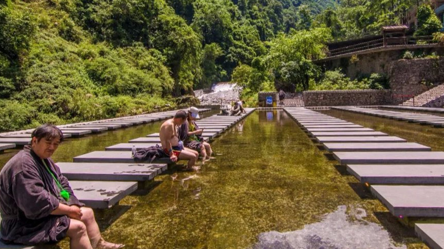 螺髻九十九里温泉价格(景区福利 | 泡温泉、赏美景，螺髻·九十九里送福利啦！)