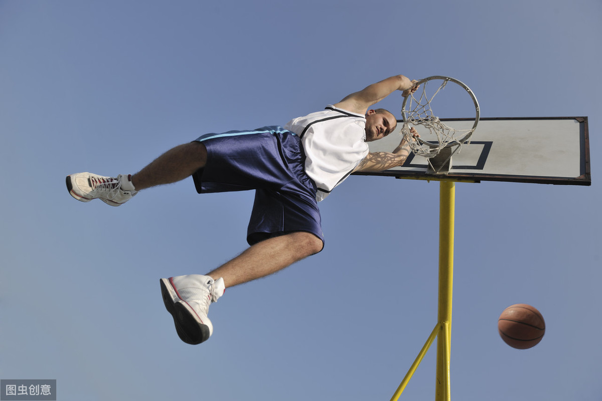 暑假篮球训练(暑假即将结束，爱打篮球的你，如何用一周的时间强化体能？)