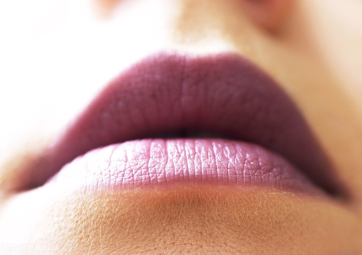 嘴唇发紫发黑是什么原因，嘴唇发紫发黑是什么症状
