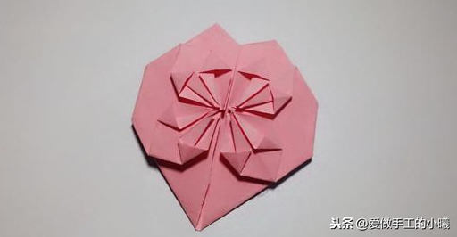 折纸爱心桃的折法步骤(七夕特辑：爱心折纸合集，简单漂亮又别致，送给喜欢的Ta)