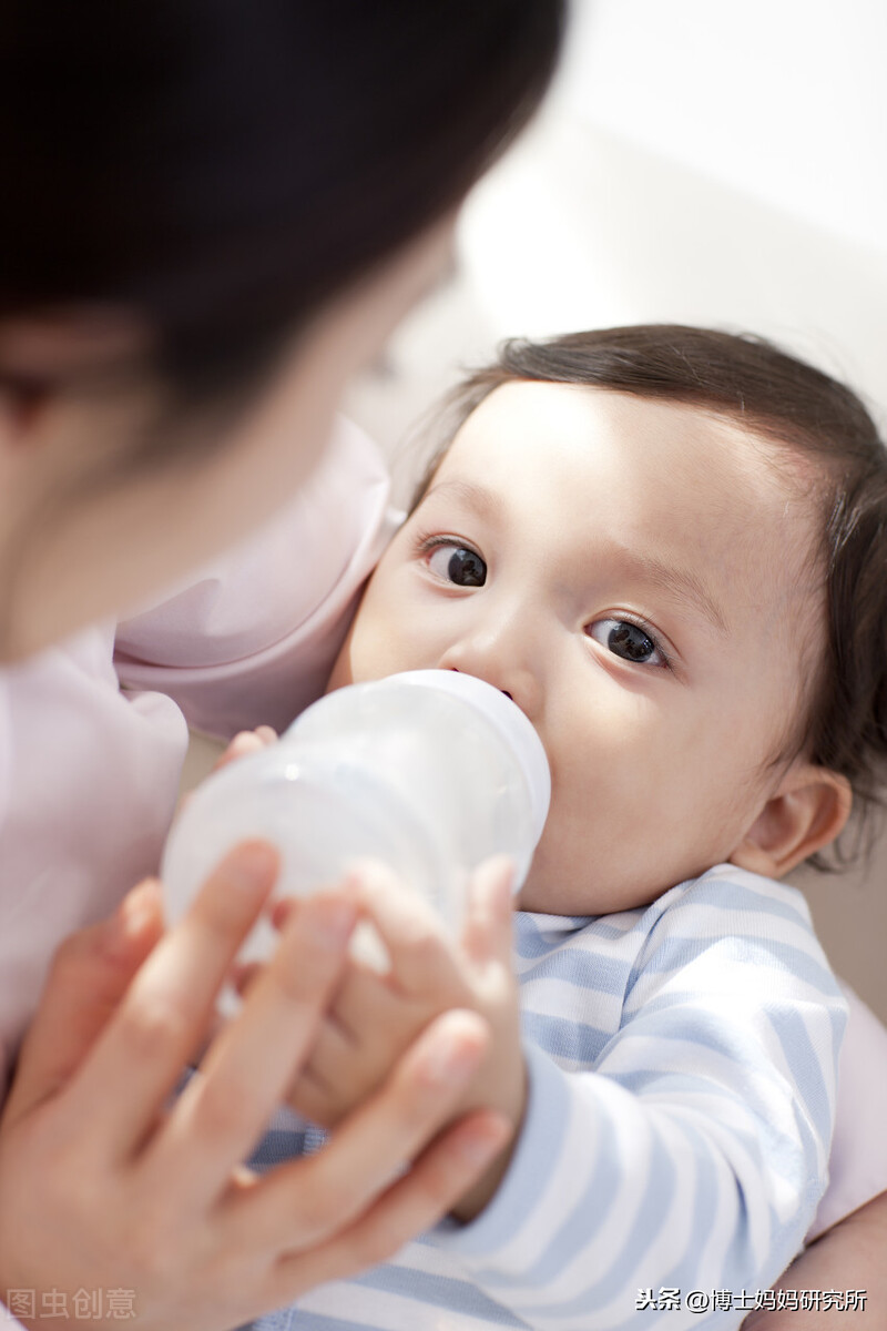 0-12个月宝宝标准奶量是多少？对照看看，你家宝宝喝够了没？