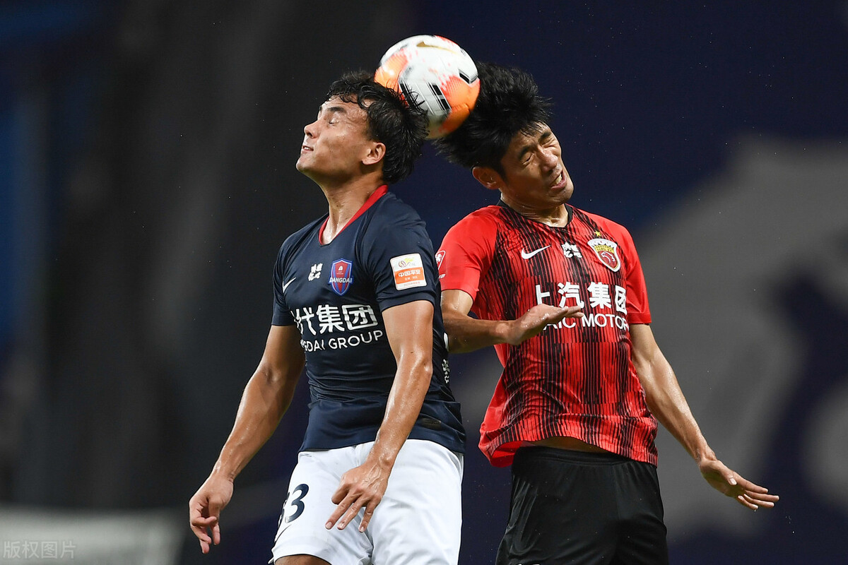 上港3-0重庆，王燊超一传一射建功，洛佩斯替补登场伤退