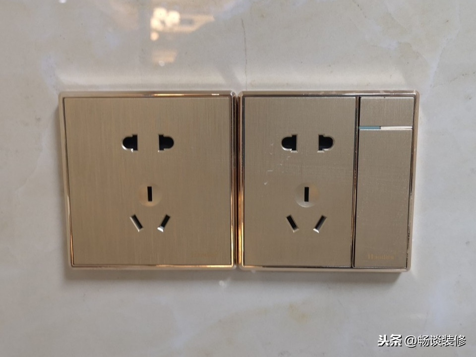 电门插座怎样选？装修罕用的、性价比高的有引荐么？